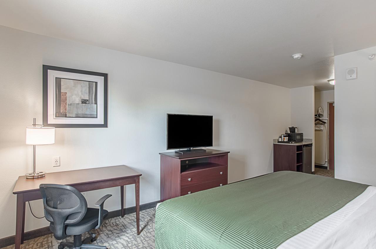 Cobblestone Inn & Suites - Guernsey Exterior foto